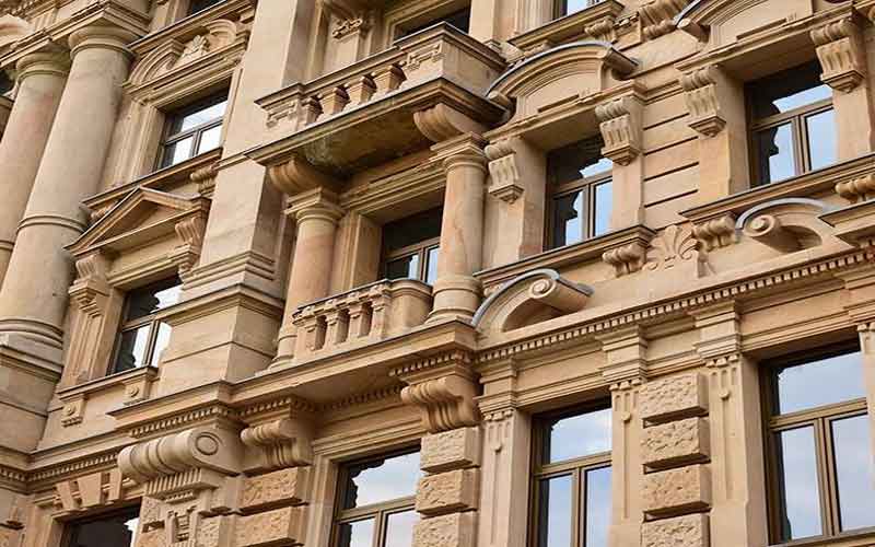 اجرای نمای کلاسیک با سنگ مرمر و تراورتن